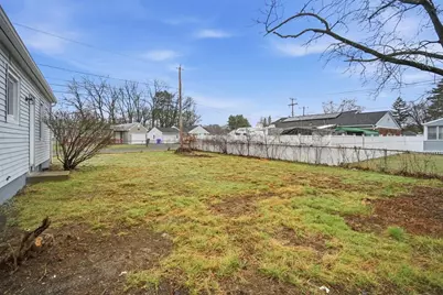 78 W Bay Path Terrace, Springfield, MA 01109 - Photo 31