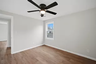 78 W Bay Path Terrace, Springfield, MA 01109 - Photo 19