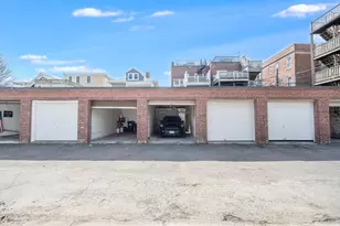 551 E 6th St, Boston, MA 02127 - Photo 29