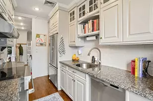 93 Revere St, Boston, MA 02114 - Photo 11