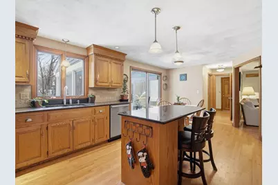 10 Berkeley Ln, Andover, MA 01810 - Photo 9