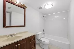 26 Beacon St, Burlington, MA 01803 - Photo 15