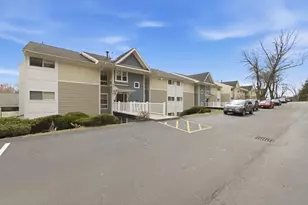 26 Beacon St, Burlington, MA 01803 - Photo 17