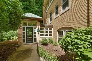 75 Glen Rd, Brookline, MA 02445 - Photo 9