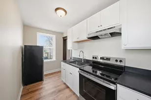 41 Richardson Ave, Wakefield, MA 01880 - Photo 3