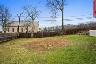 7 Chadwick St, Worcester, MA 01605 - Photo 33