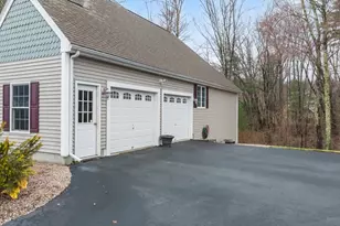 7 Nellie's Way, Dudley, MA 01571 - Photo 5