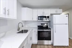 38 Warren, Revere, MA 02151 - Photo 11