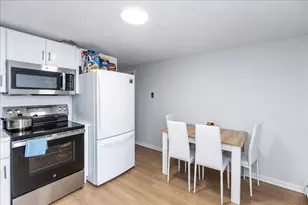 38 Warren, Revere, MA 02151 - Photo 27