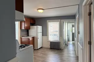 35 Upham St, Salem, MA 01970 - Photo 7