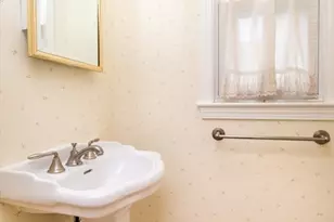 39 Chellman St, Boston, MA 02132 - Photo 11