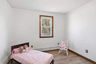 390 Barry St, Agawam, MA 01030 - Photo 27