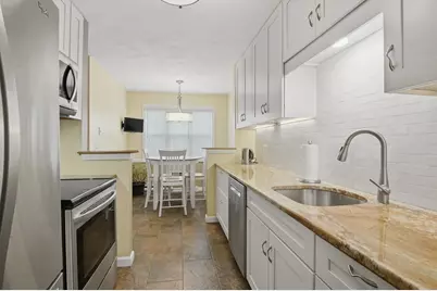 33 Godfrey Lane #33, Milford, MA 01757 - Photo 5