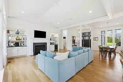 105 Palmer River Rd, Swansea, MA 02777 - Photo 7