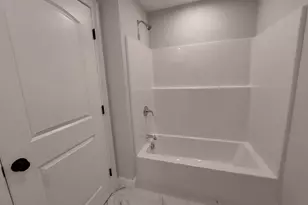 20B Crownshield, Uxbridge, MA 01569 - Photo 15