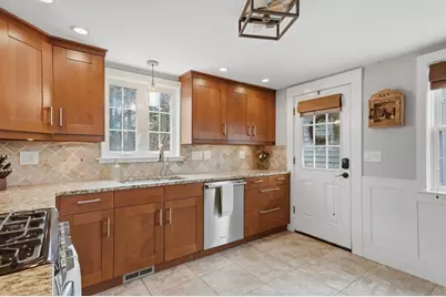 395 Liberty Street, Braintree, MA 02184 - Photo 9