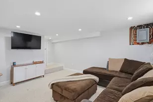 395 Liberty St, Braintree, MA 02184 - Photo 29