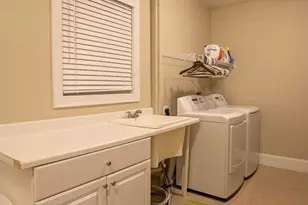 9 Park St, Boston, MA 02122 - Photo 17