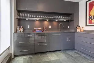 13 Wellington St, Boston, MA 02118 - Photo 15