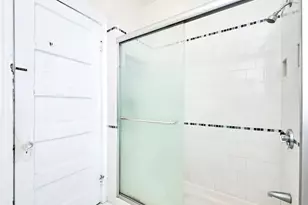 48 Wordsworth St, Boston, MA 02128 - Photo 15