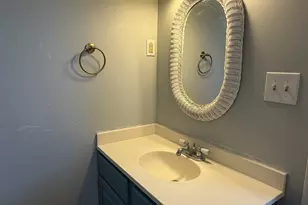 17 Park Ave, Whitman, MA 02382 - Photo 5