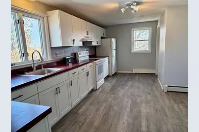 17 Park Ave #3, Whitman, MA 02382 - Photo 1