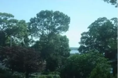 100 Bradbury St, Fall River, MA 02721 - Photo 15