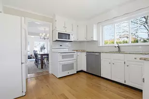 8 Florence St, Milford, MA 01757 - Photo 3