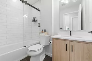 457 W Broadway, Boston, MA 02127 - Photo 21