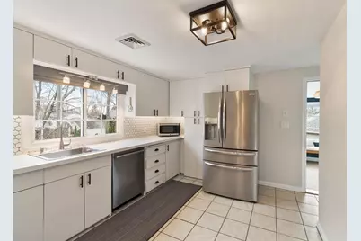 22 Pine Hill Rd, Swampscott, MA 01907 - Photo 11