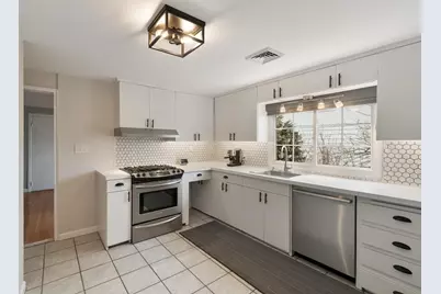 22 Pine Hill Rd, Swampscott, MA 01907 - Photo 13