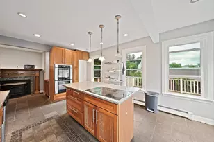 10 Trowbridge Rd, Worcester, MA 01609 - Photo 5