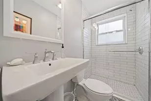 230 Bowen St, Boston, MA 02127 - Photo 5