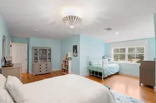 2 Snow St, Sherborn, MA 01770 - Photo 31