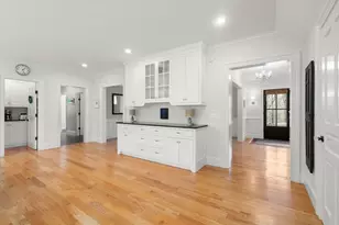 2 Snow St, Sherborn, MA 01770 - Photo 15