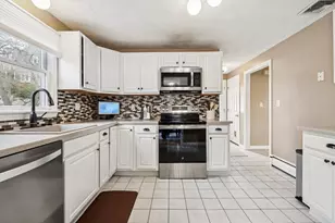 246 Lynnfield St, Peabody, MA 01960 - Photo 3