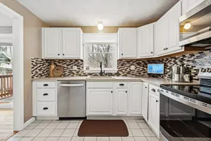 246 Lynnfield St, Peabody, MA 01960 - Photo 5