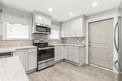 70-72 Windsor Road, Medford, MA 02155 - Photo 11