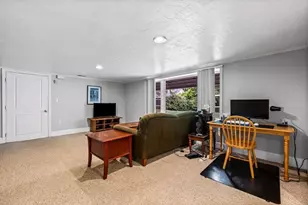 204 Chestnut St, Andover, MA 01810 - Photo 23