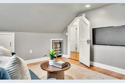 66 Moffat Road, Newton, MA 02468 - Photo 23