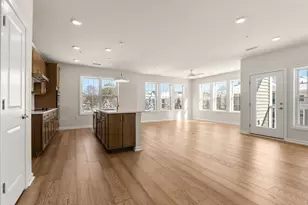 320 Martins Lndg, North Reading, MA 01864 - Photo 9