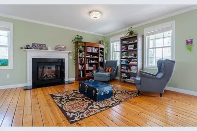 9 White Rd, Mendon, MA 01756 - Photo 5