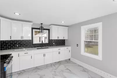 49 Bennett St, Chicopee, MA 01013 - Photo 13