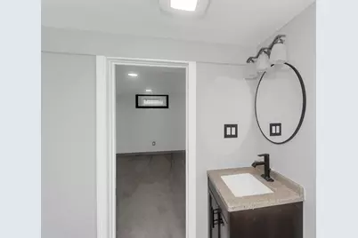 49 Bennett St, Chicopee, MA 01013 - Photo 37