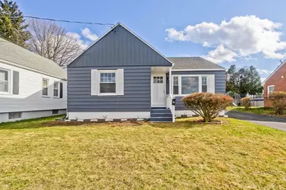 49 Bennett St, Chicopee, MA 01013 - Photo 3