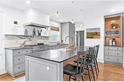72 Stratford Road, Melrose, MA 02176 - Photo 11