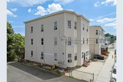 131 Clarendon St, Fitchburg, MA 01420 - Photo 3