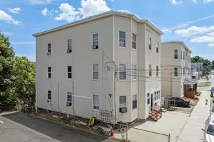 131 Clarendon St, Fitchburg, MA 01420 - Photo 3