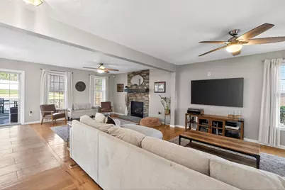 49 Lorraine Metcalf Rd, Franklin, MA 02038 - Photo 5