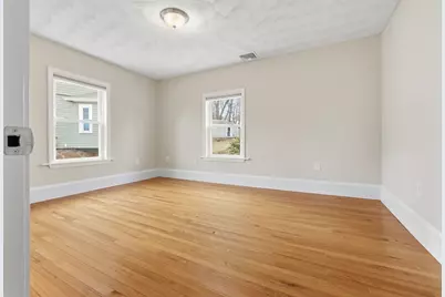 5 Pickett St, Beverly, MA 01915 - Photo 9